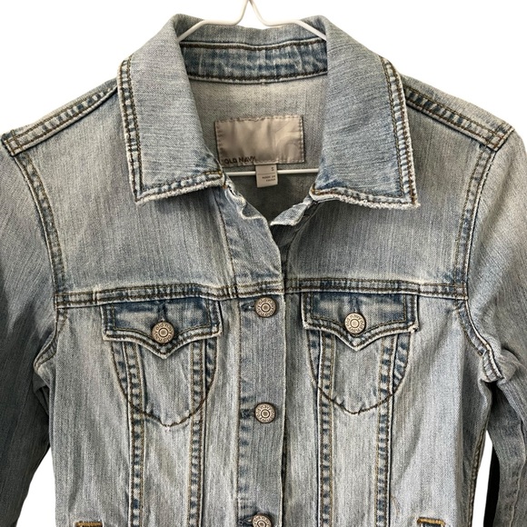 Old Navy light wash classic denim jacket size small lightweight jean jacket - Picture 2 of 5